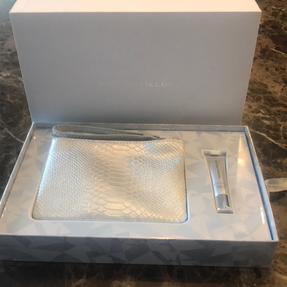 Rodan & Fields Bright Eye Complex gift set